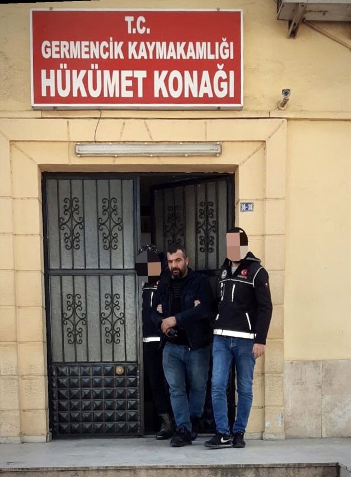 Aydın ve İzmir\'de uyuşturucu operasyonunda yakalanan 3 şüpheli tutuklandı
