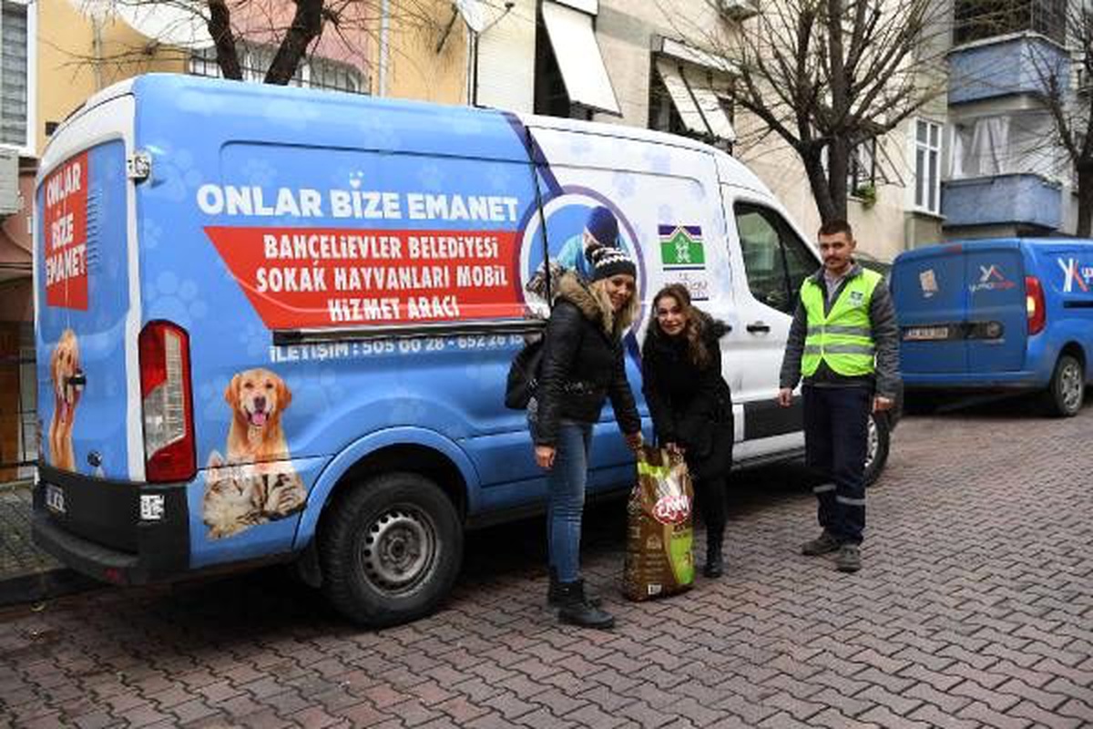 Bahçelievler Belediyesi, sokak hayvanlarına 25 ton mama dağıttı