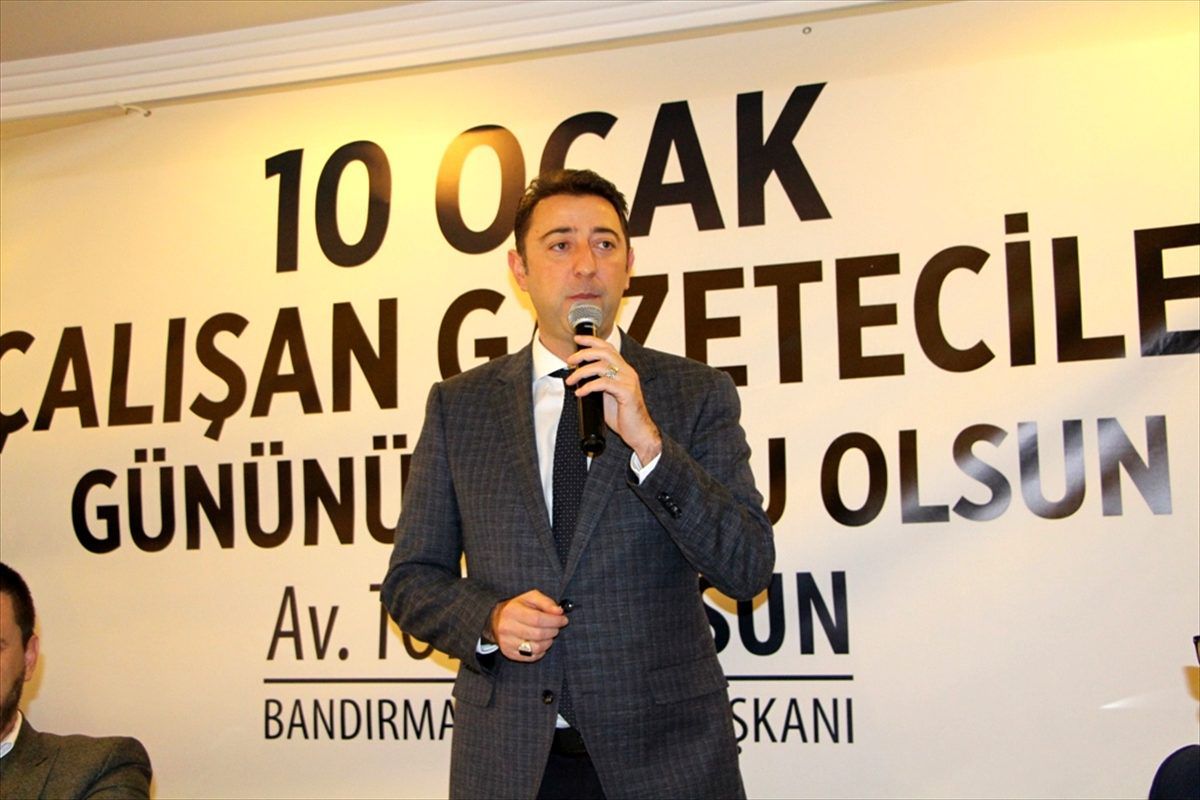 Bandırma\'da 10 Ocak Çalışan Gazeteciler Günü kutlaması