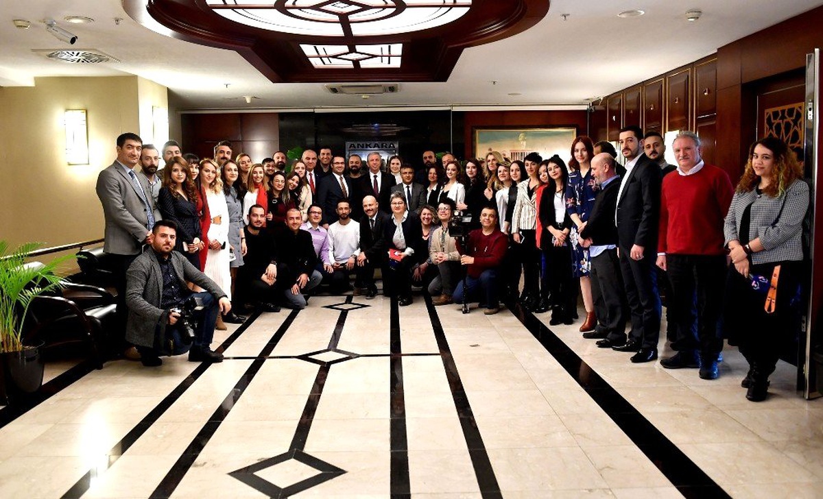 Basın Yayın Şube Müdürlüğü çalışanlarından Başkan Yavaş\'a ziyaret