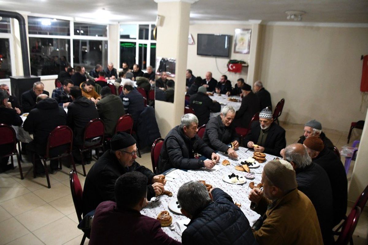 Bereket sofrası Çeltikçi\'de kuruldu