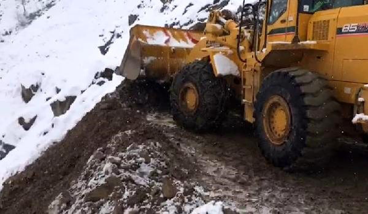 Bingöl\'de heyelan nedeniyle yol kapandı