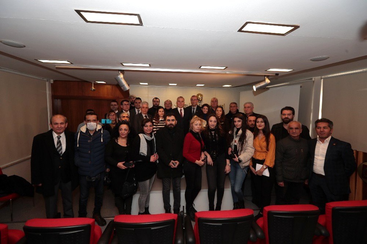 Denizli Büyükşehir Belediye Başkanı Osman Zolan gazetecilerin gününü kutladı