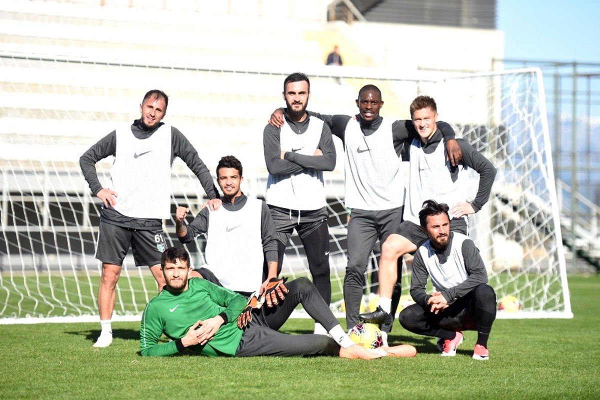 Denizlispor, Antalya\'da son antrenmanın yaptı