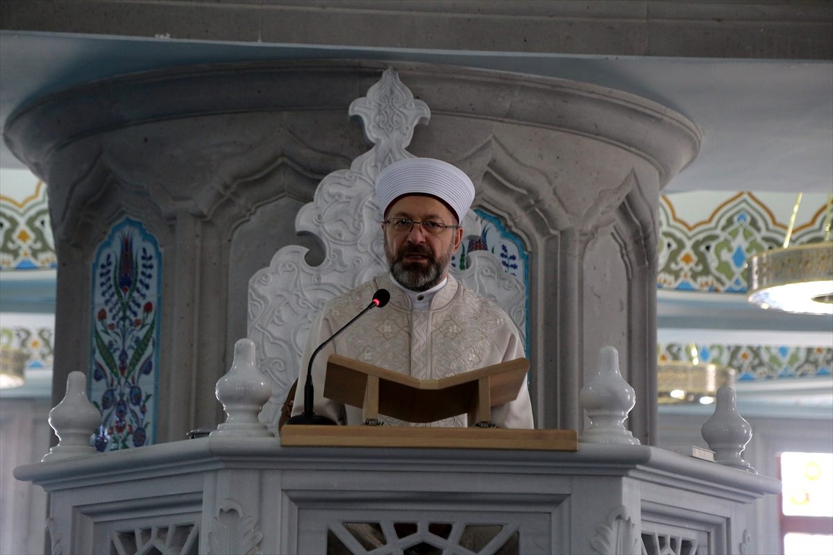 Diyanet İşleri Başkanı Erbaş, Ordu\'da cuma namazı kıldırdı