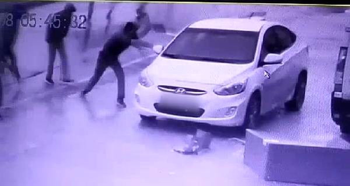 Elazığ\'da otomobilden hırsızlık kamerada
