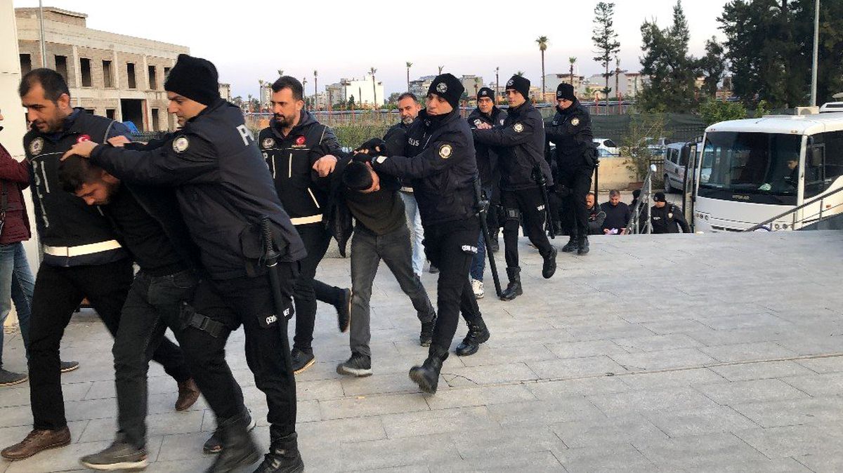 Hatay\'da uyuşturucu operasyonunda 21 kişi tutuklandı