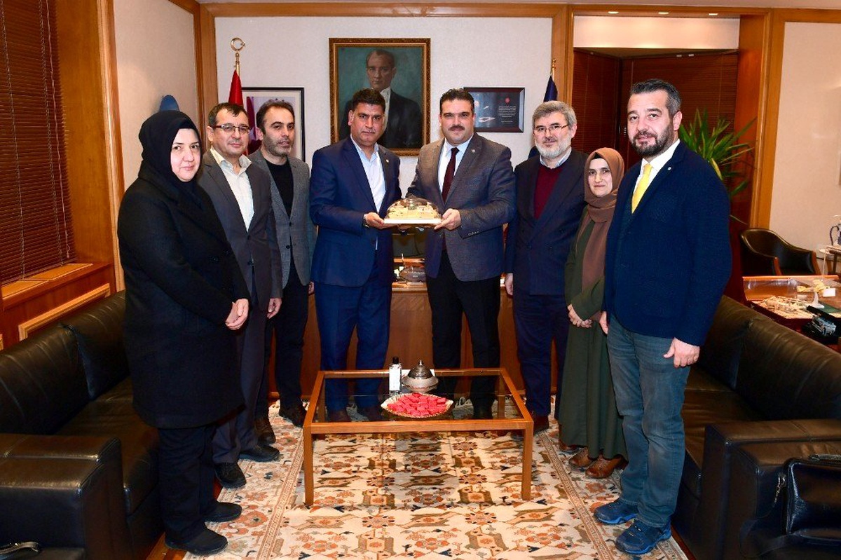 İHH Eskişehir\'den Rektör Çomaklı\'ya ziyaret
