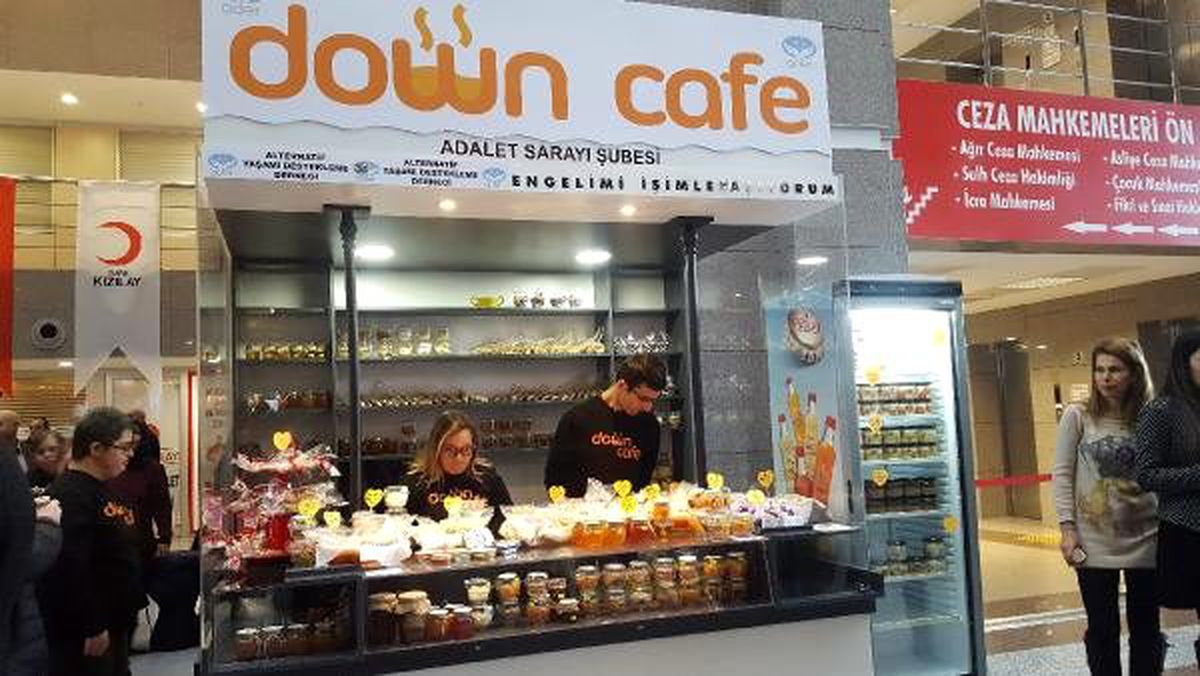 İstanbul Adalet Sarayı\'nda \'Down Cafe\' açıldı