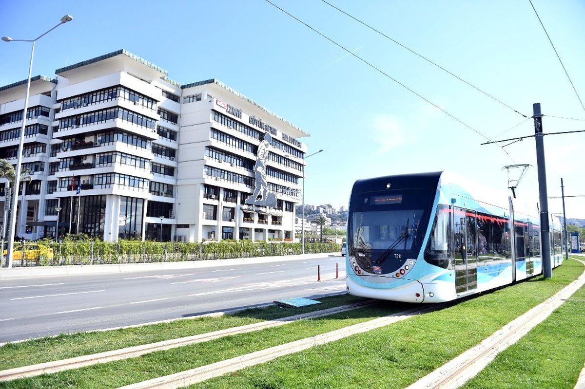 İzmir\'de metro ve tramvay 2019\'da 140 milyon yolcu taşıdı