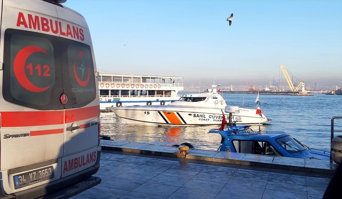 Kadıköy\'de denizde ceset bulundu