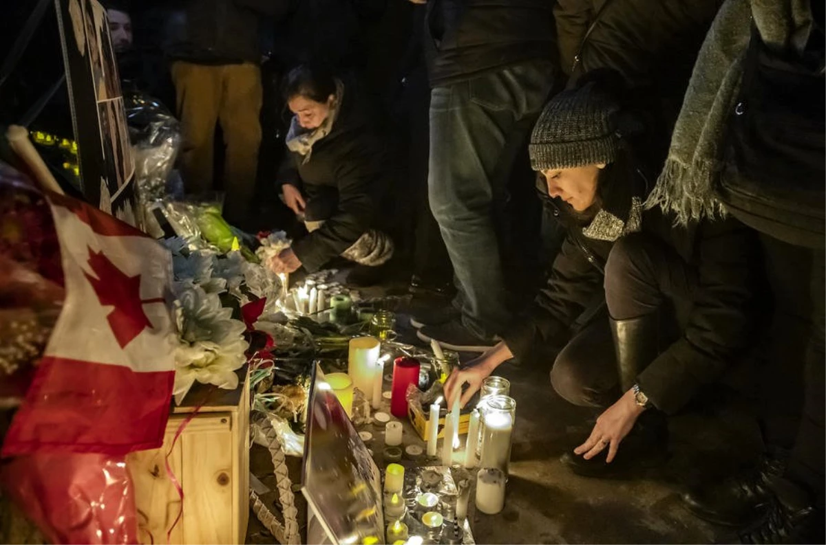 Kanadalılar, uçak kazasında hayatını kaybeden vatandaşları için mum yaktı