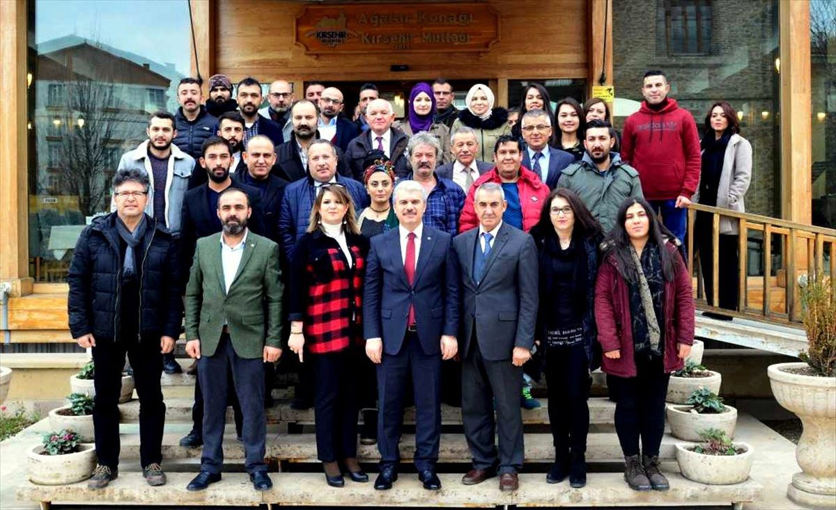 Kırşehir Valisi Akın, gazetecilerle bir araya geldi