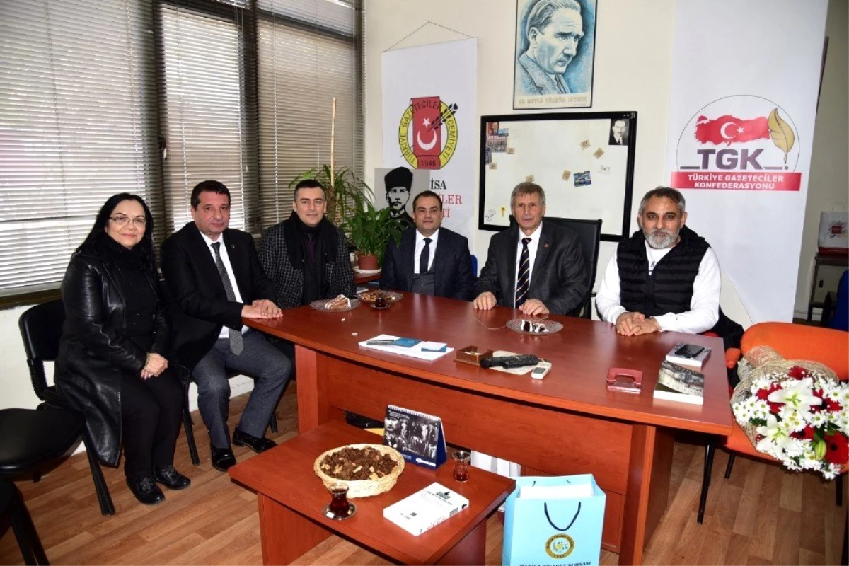 Manisa Büyükşehir Belediyesi, gazetecilerin gününü kutladı