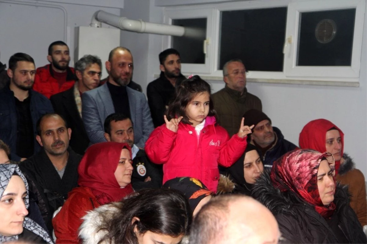 MHP\'ye geri dönen Başkan Babaoğlu ilk ziyaretini MHP Hendek ilçe teşkilatına yaptı