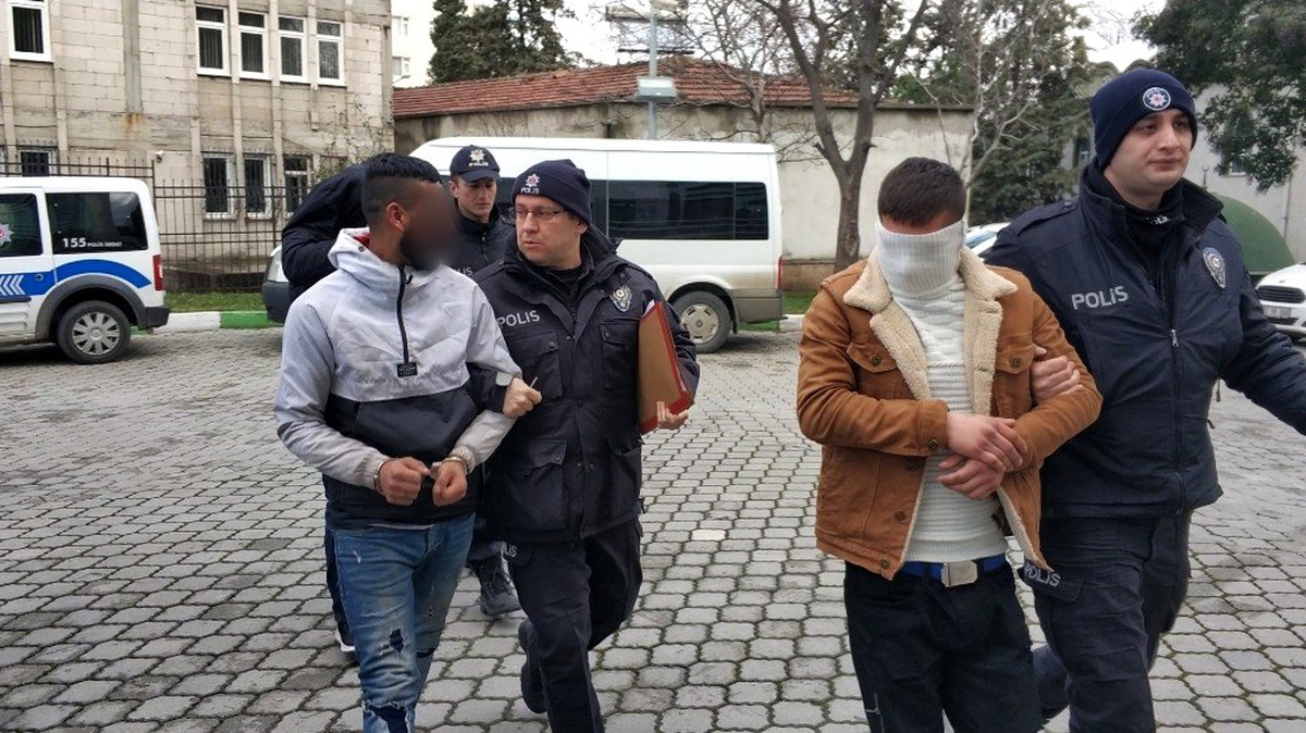 Millet Bahçesi inşaatından kablo çalan 3 zanlı adliyede