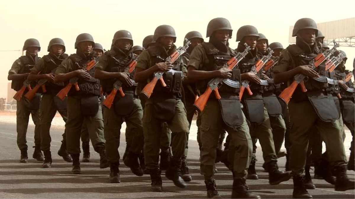 Nijer\'de kanlı çatışma: En az 25 askerle 60\'tan fazla saldırgan öldü