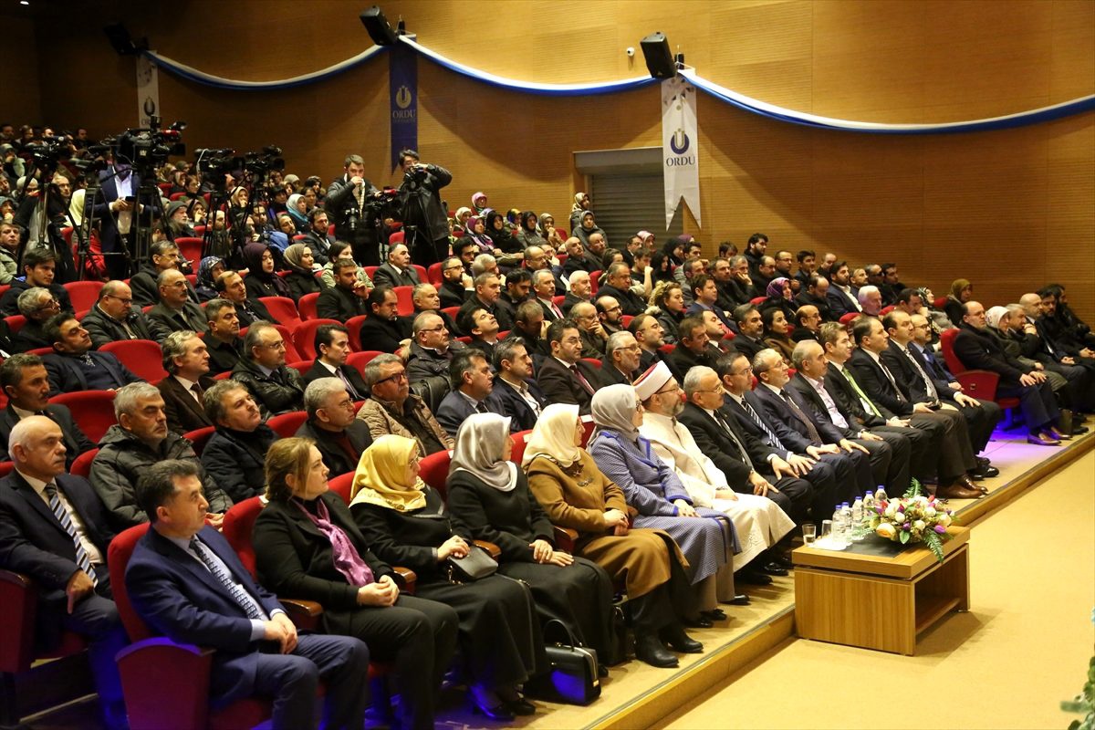 Ordu\'da "Bilgiden Bilince" konferansı