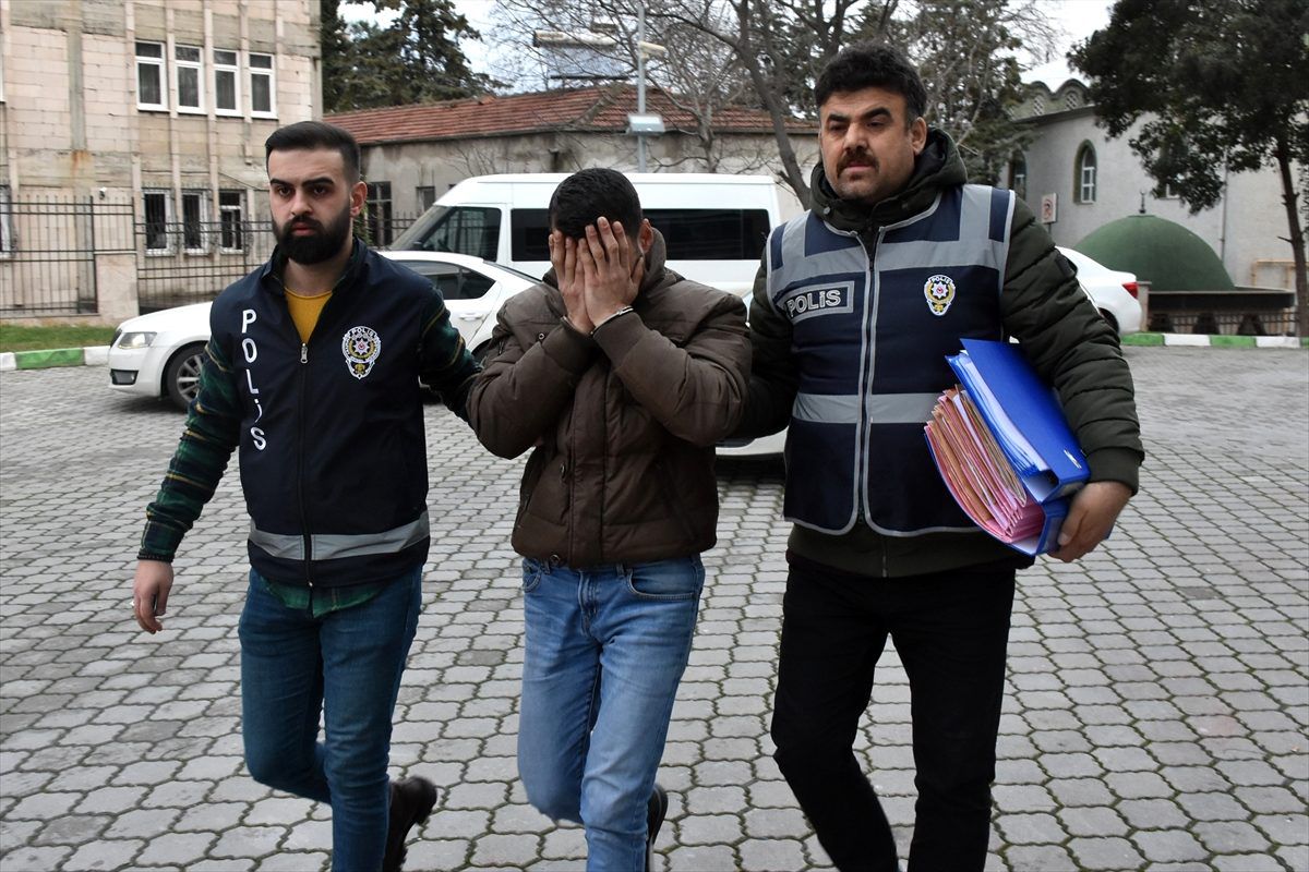 Samsun\'da evlerden hırsızlık yaptığı iddia edilen kişi yakalandı