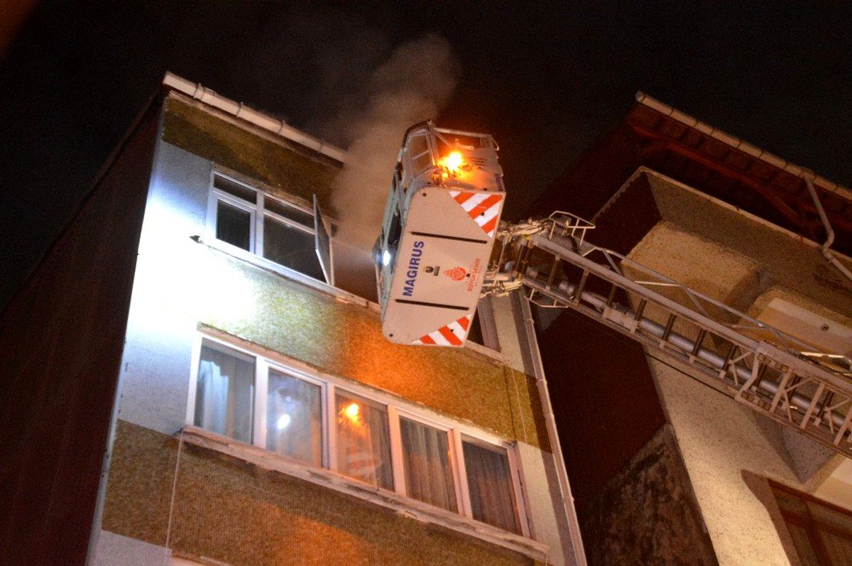 Şişli\'de bir kadın sattığı evi ateşe verip kaçtı