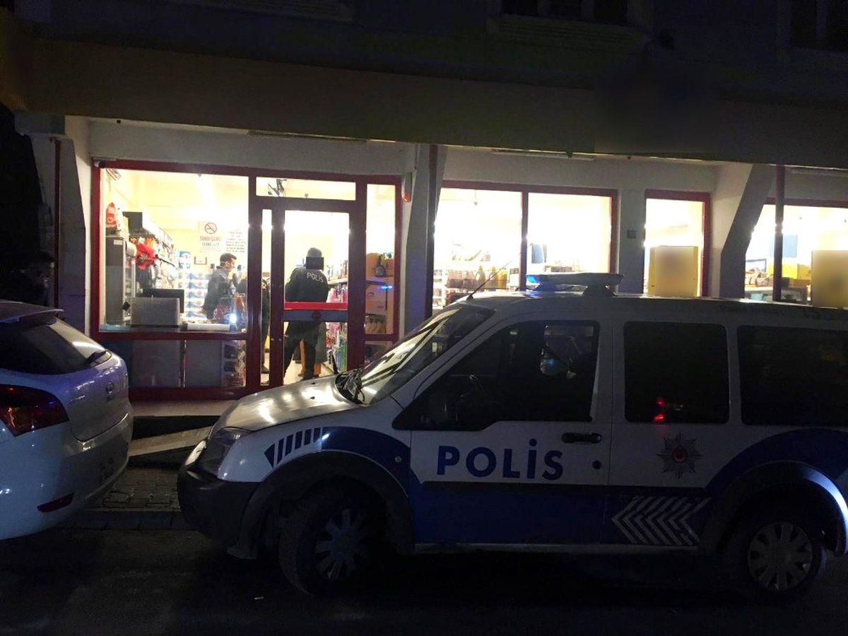 Ümraniye\'de silahlı market soygunu