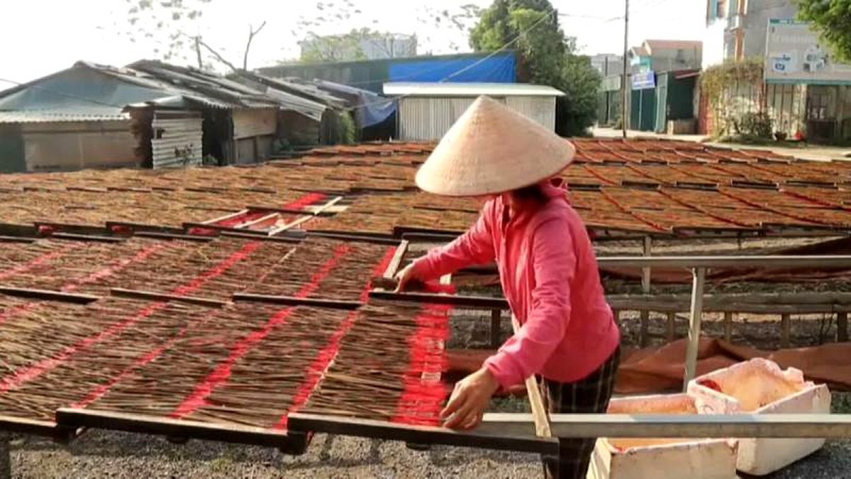 Vietnam\'ın rengarenk tütsüleri yakılmaya hazır