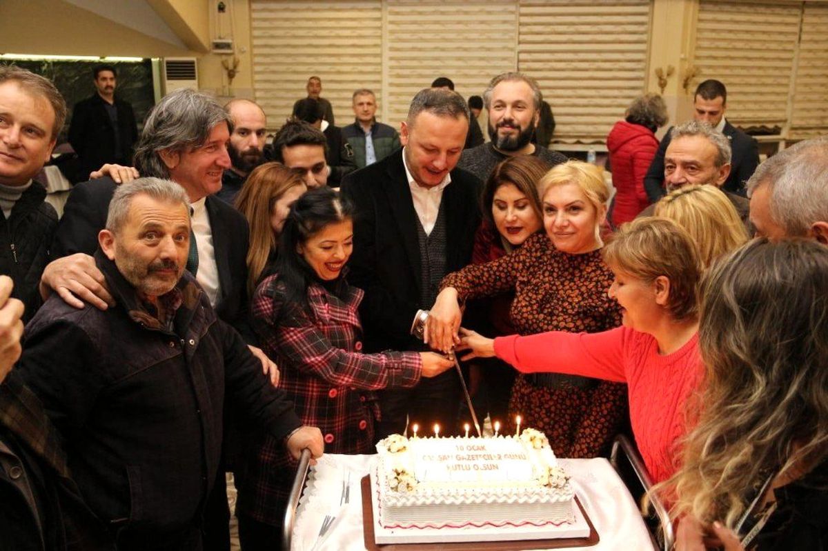 Zonguldak Belediye Başkanı Alan, gazetecilerle bir araya geldi