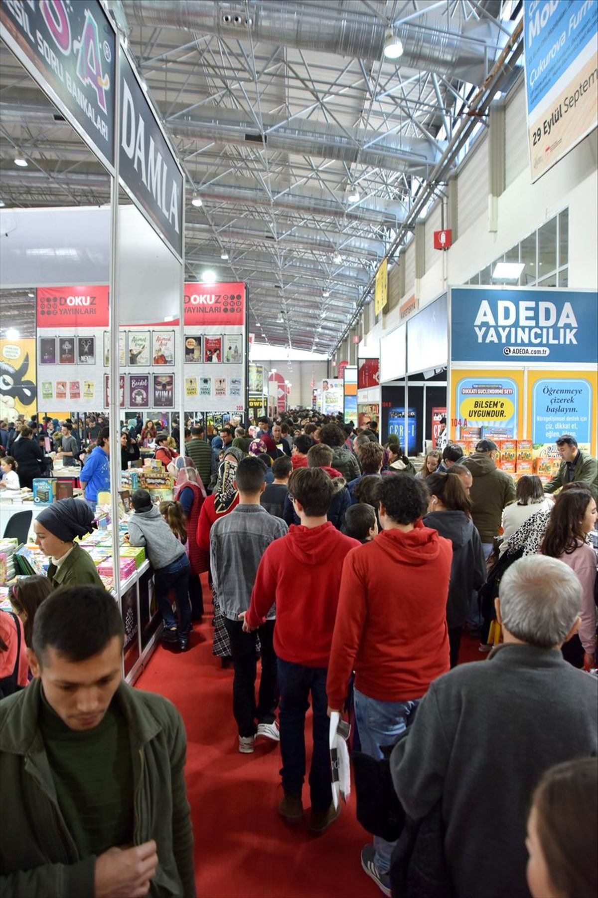 Adanalılardan kitap fuarına yoğun ilgi