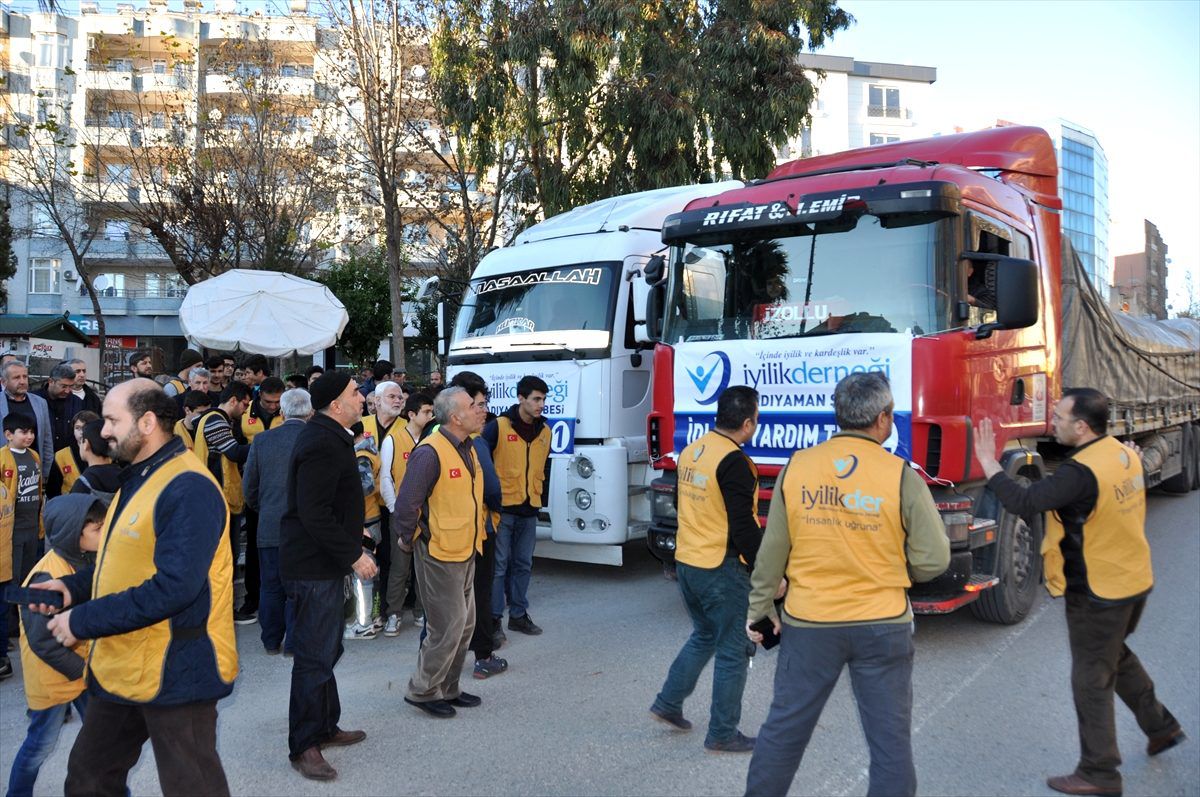 Adıyaman\'dan, İdlib\'e 2 tır insani yardım malzemesi gönderildi