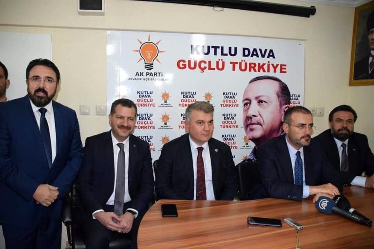 AK Parti Genel Başkan Yardımcısı Ünal Ayvalık\'ta