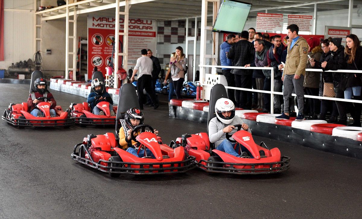 Antalya\'da görme engellilerin go-kart heyecanı