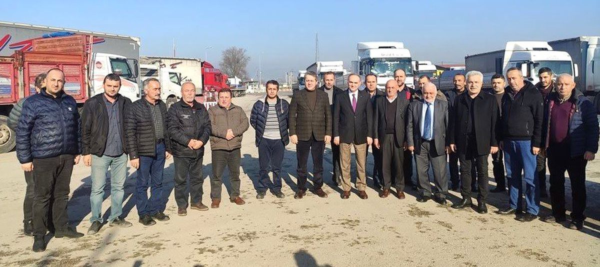 Başkan Özlü\'den kamyoncu esnafına ziyaret