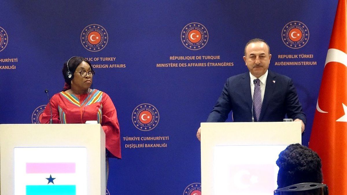 Dışişleri Bakanı Mevlüt Çavuşoğlu: "Rus dostlarımızdan beklentimiz Hafter\'i bu ikna etmeleridir"