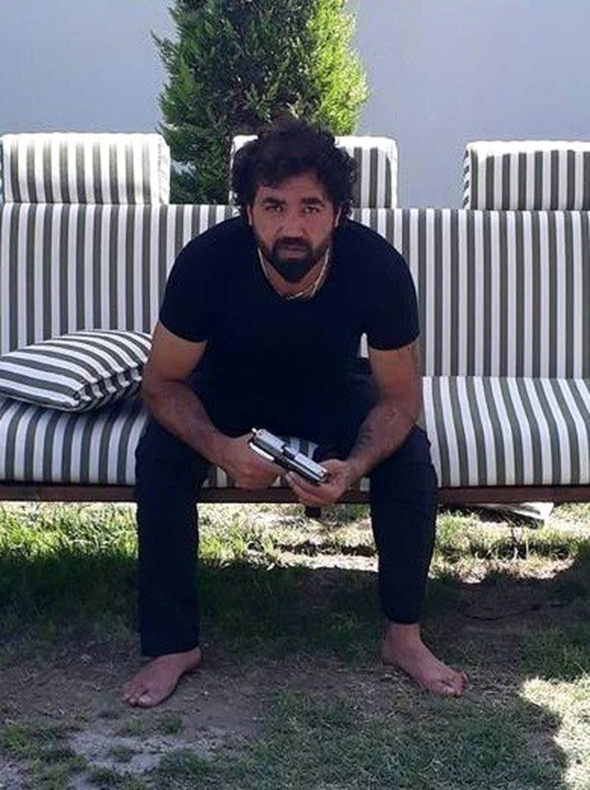 İzmir\'de 2 kişiyi öldüren, polisi yaralayan zanlı cezaevinde intihar etti