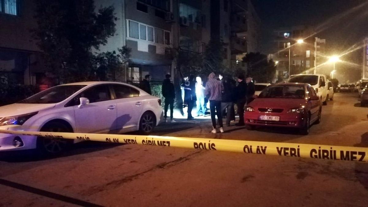 İzmir\'de CHP\'li belediye başkan yardımcısına silahlı saldırı