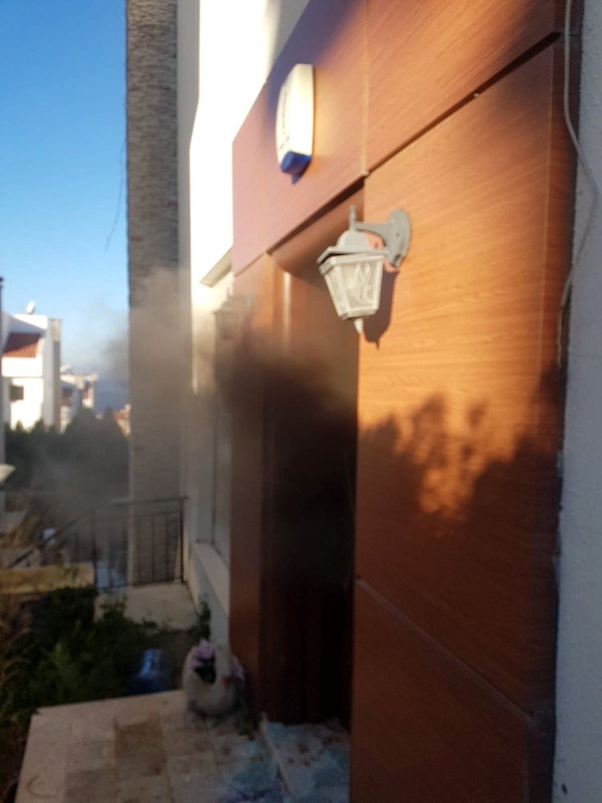 Kuşadası\'nda ev yangını