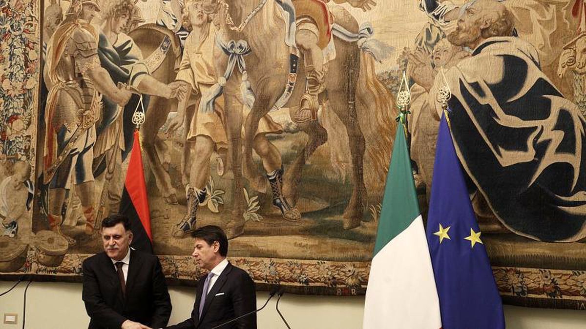 Libya Başbakanı Serrac\'tan ateşkes şartı: Hafter güçlerini çekmeden olmaz