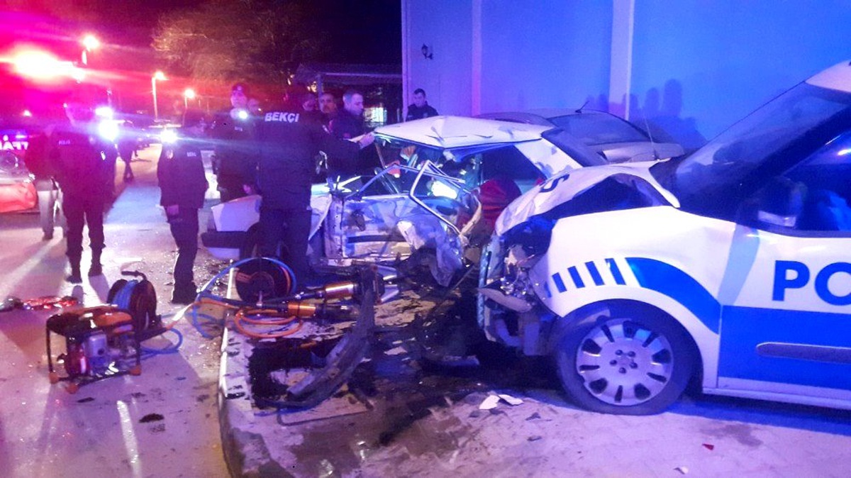 Polisin dur ihtarına uymadı, polise çarptı