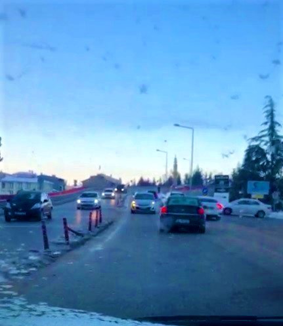 Ters yöne girdi trafiği felç etti