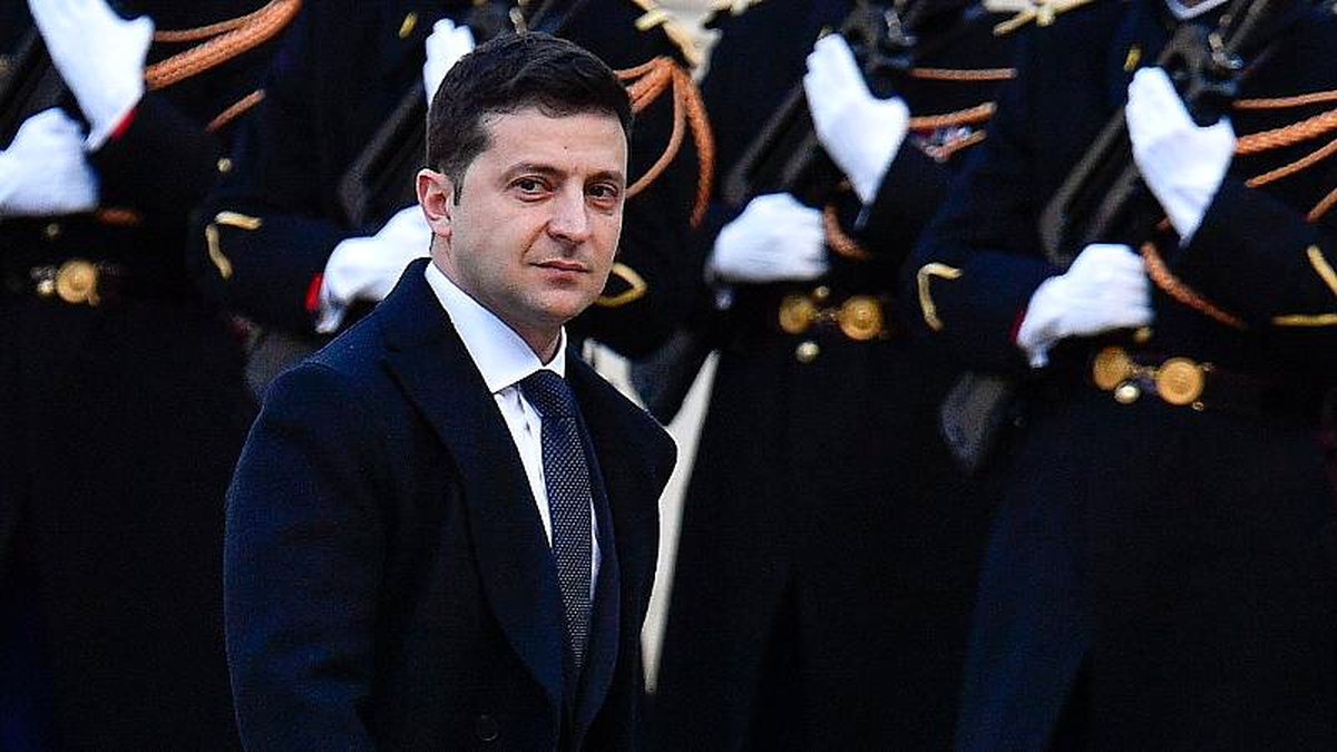 Ukrayna Devlet Başkanı Vladimir Zelenskiy, düşürülen uçak için tazminat ve resmi özür talep etti