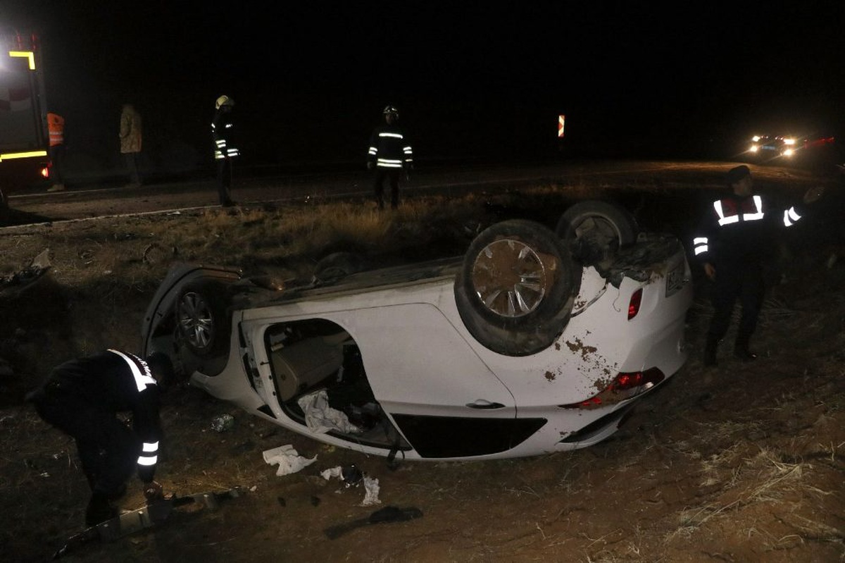 Yozgat\'ta trafik kazası: 2\'si polis 4 kişi yaralandı