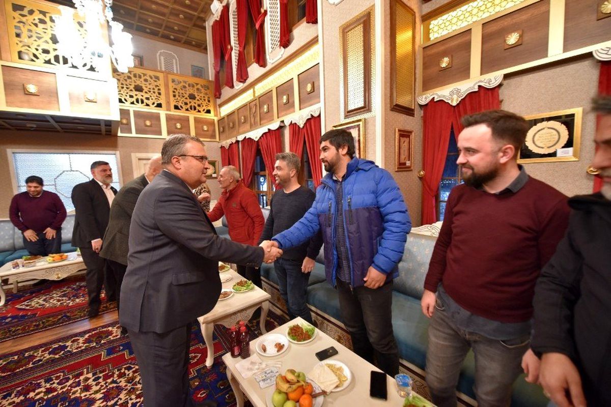 Yunusemre Kent Konseyi gazetecileri unutmadı