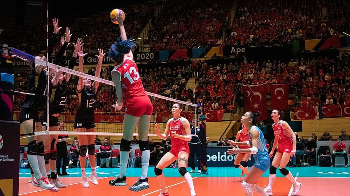 A Milli Kadın Voleybol Takımı, Almanya\'yı yenerek olimpiyatlara katılma hakkı elde etti