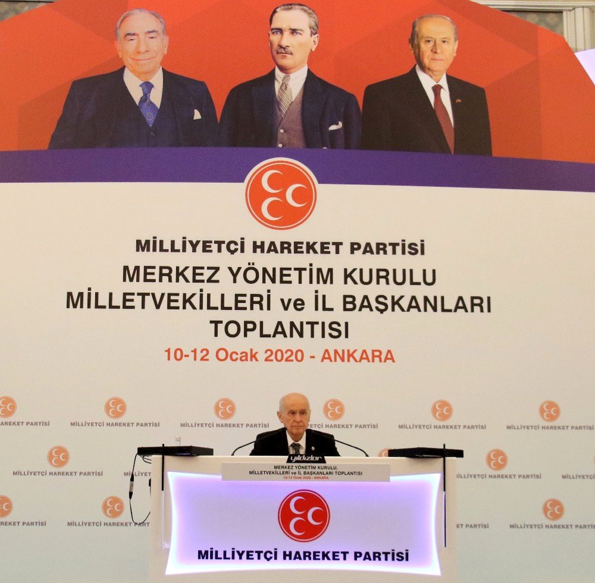 Bahçeli: "Atatürk\'ten uzaklaşmış, HDP ile kucaklaşmış bir CHP\'linin hiçbir teklifi ile iş birliği...