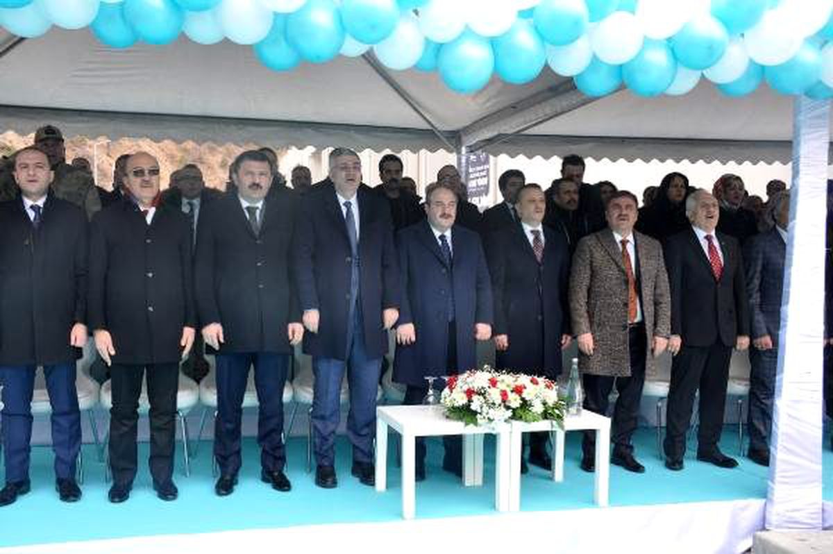 Bakan Varank: Ekonomide büyümenin güçlendiği yoldayız (2)