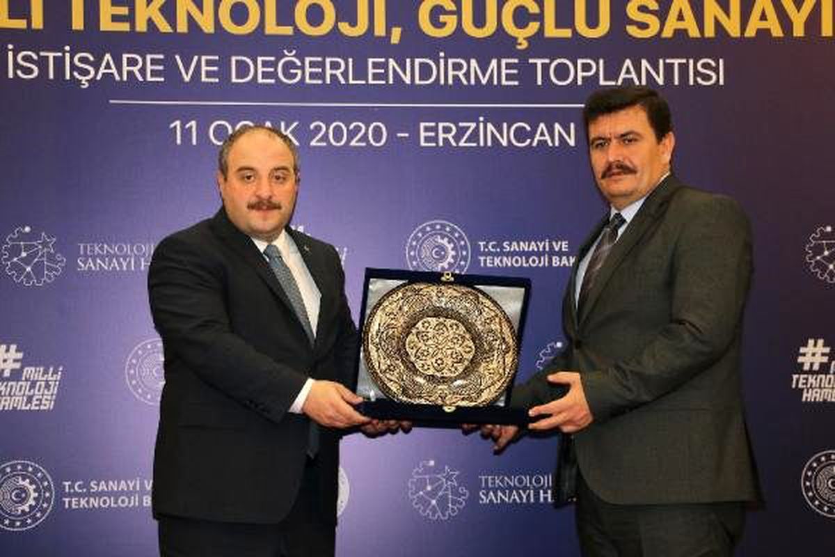 Bakan Varank: İhracatta rekorlar kırıyoruz