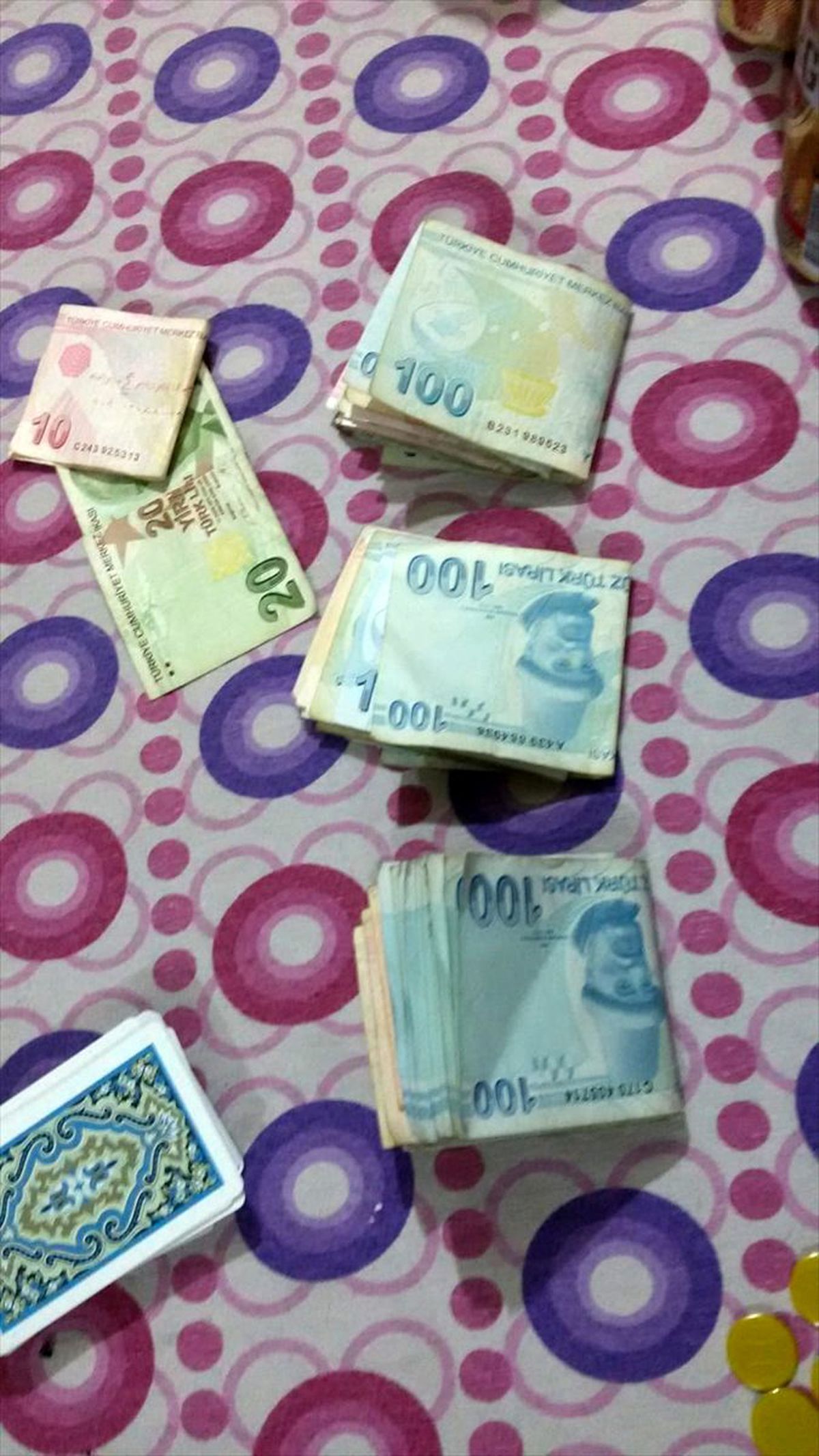 Balıkesir\'de kumar operasyonunda 12 kişi yakalandı