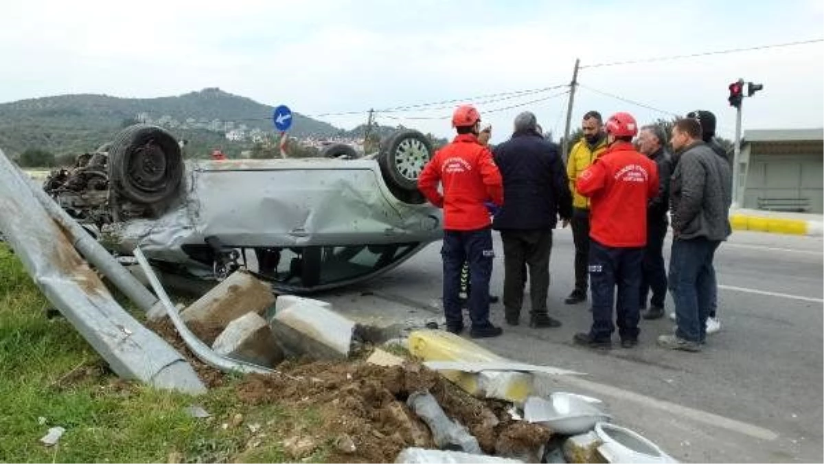 Balıkesir\'de otomobiller çarpıştı: 5 yaralı