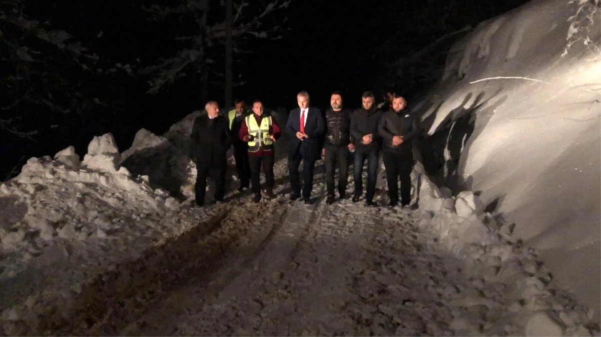 Başkan Babaoğlu\'ndan gece çalışan kar timine jest