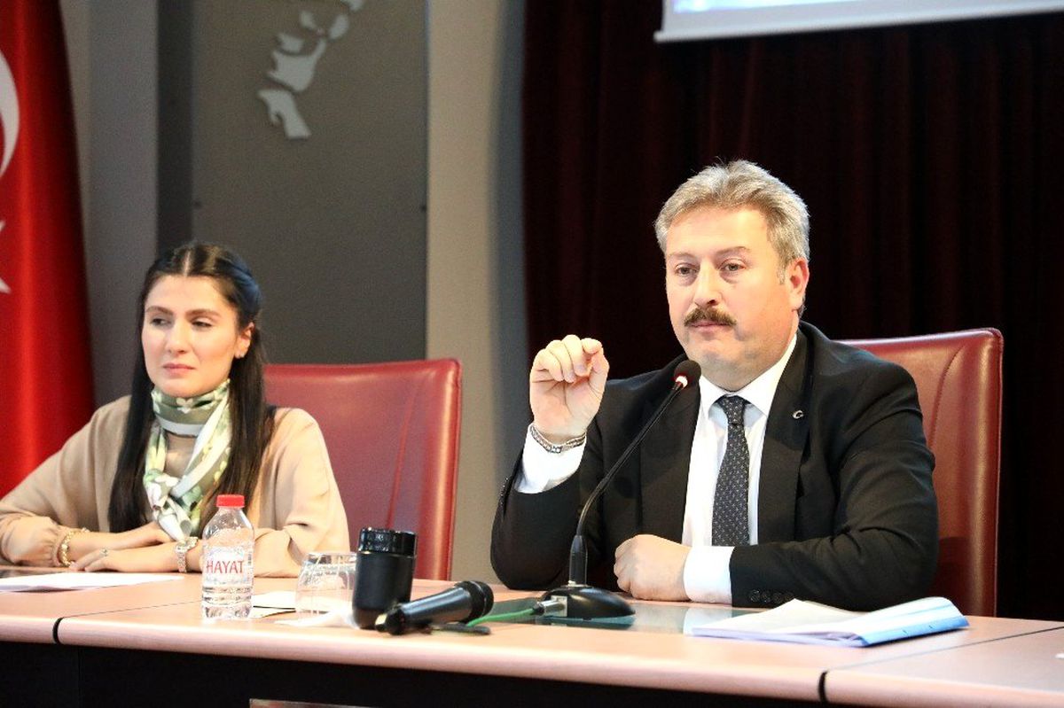 Başkan Palancıoğlu, "Duygu sömürüsüne izin vermeyin, dilenciliğe alıştırmayın"